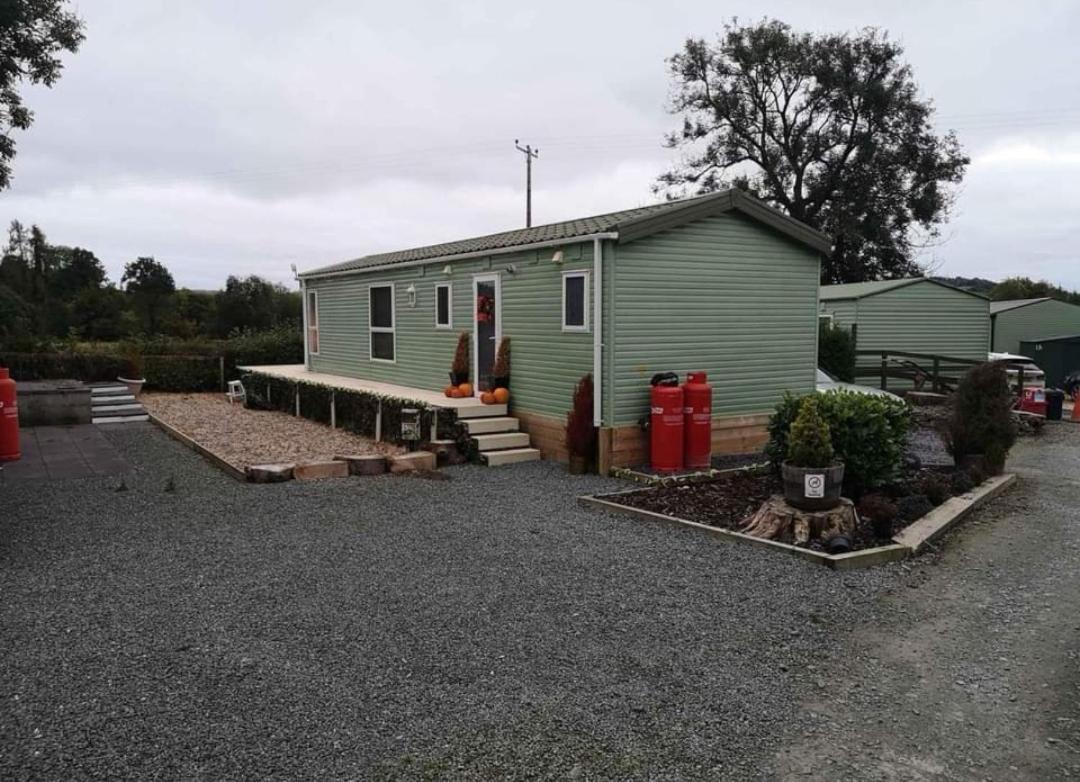 ランドリンドッド・ウェルズ Cosy Rural Retreatヴィラ エクステリア 写真